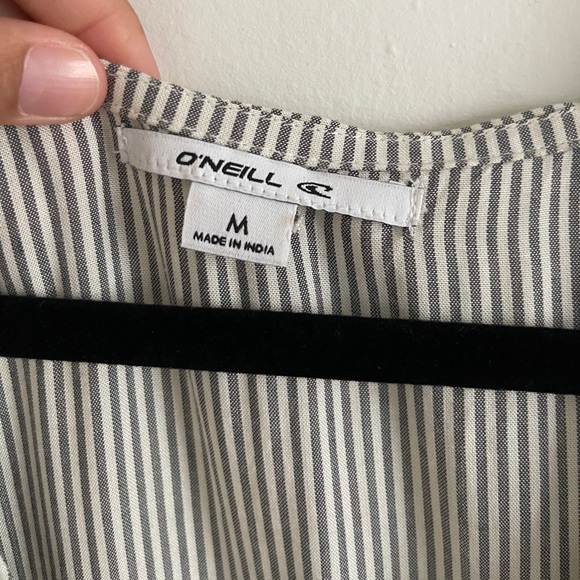 O’Neill Romper - Picture 2 of 3